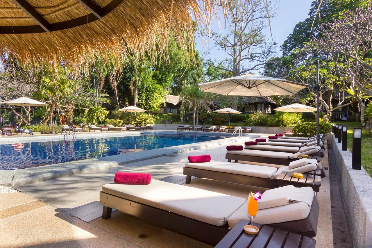 Let'S Hyde Pattaya Resort & Villas - Pool Cabanas Kültér fotó