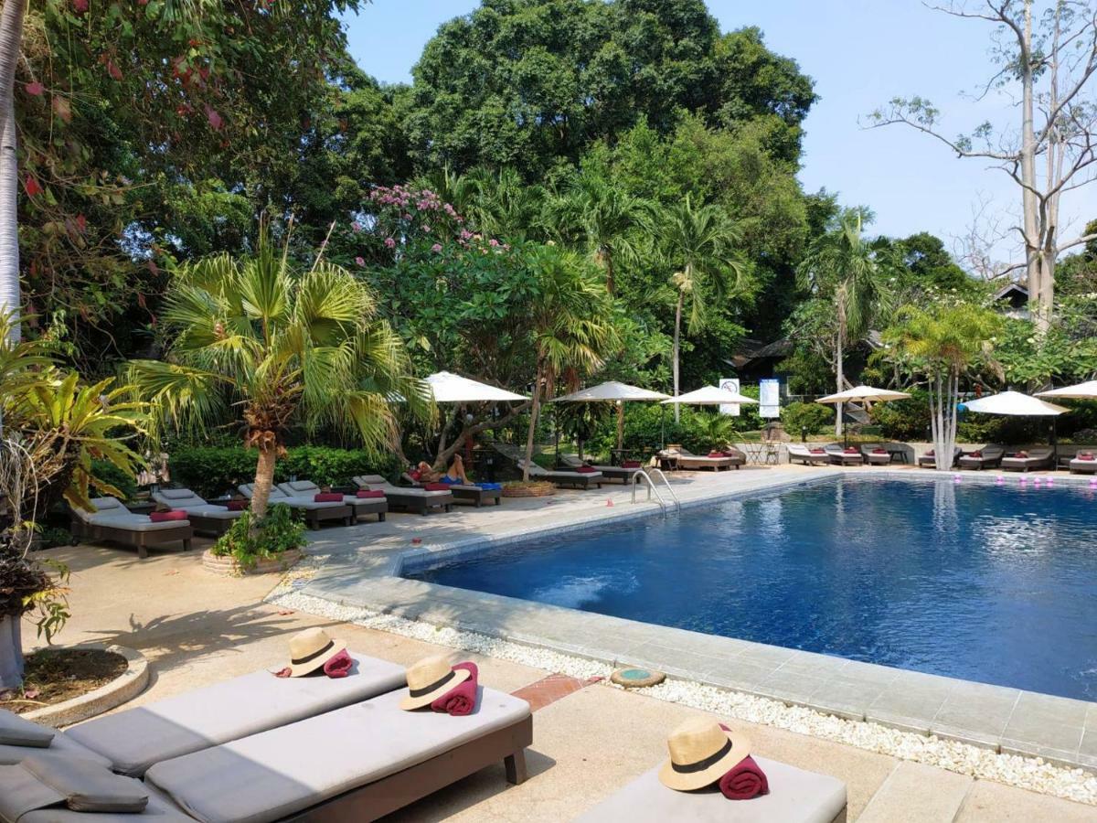 Let'S Hyde Pattaya Resort & Villas - Pool Cabanas Kültér fotó